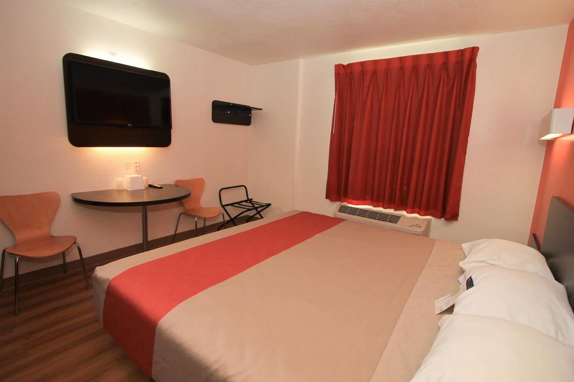 Hotel 6-san Antonio, Tx - Airport San Antonio